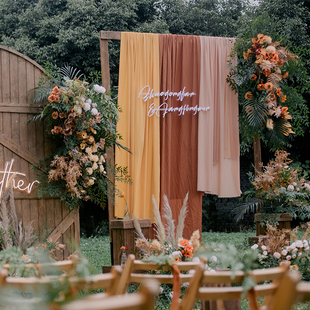 婚礼珍珠雪纺布料面料不透网纱布，婚庆森系场景布置橙色木架拱门布