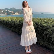 春夏白色纯棉蕾丝长裙复古法式显瘦气质连衣裙，三亚度假超仙沙滩裙