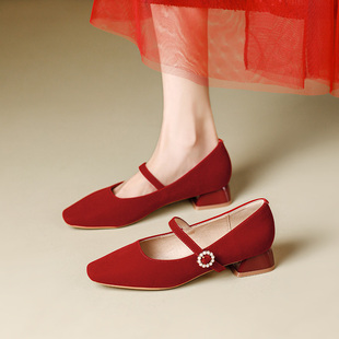 红色婚鞋女粗跟3厘米小跟不累脚珍珠扣带玛丽珍显瘦方头高跟鞋子