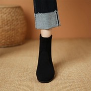 法式绒面小踝靴女2023年v秋冬韩版高跟鞋搭配裙子方头粗跟短