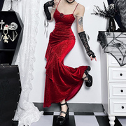 哥特红色中世纪复古裙丝绒连衣裙吊带鱼尾裙礼服裙风情万种的裙子