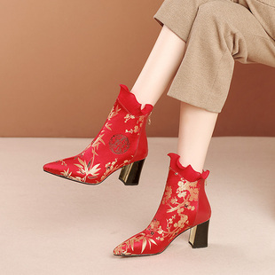 红色新年战靴小众民族风花边短筒高跟女靴后拉链粗跟尖头气质裸靴
