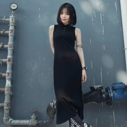 fukcup浮夸独家设计收腰版型，黑色长款背心旗袍式左侧开叉连衣裙