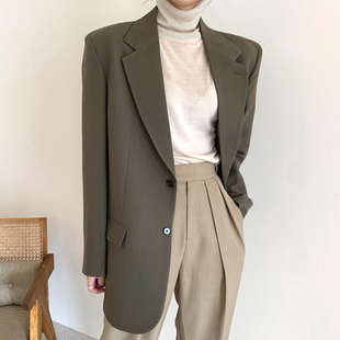 韩国chic秋季气质复古翻领，两粒扣宽松纯色百搭长袖开衫西装外套女