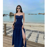 蓝色格子抹胸连衣裙，女夏旅游度假性感，开叉长裙绝美小裙海边裙子