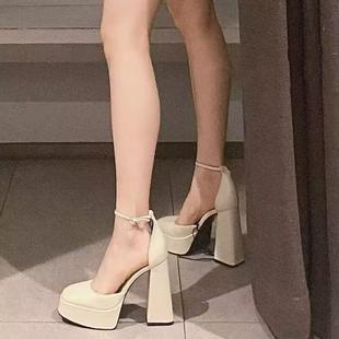 婚鞋神器~婚鞋13cm超高跟厚底单鞋女一字扣带包头粗跟防水台凉鞋