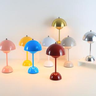跨境LED蘑菇灯花苞台灯充电触摸北欧居家卧室床头灯书房装饰台灯