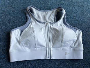 c13前拉链高领，包裹文胸聚拢收副乳，防震透气速干高强度运动内衣