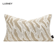 软装新中式抱枕设计师售楼处样板间黄灰割绒棉麻腰枕沙发客厅靠垫