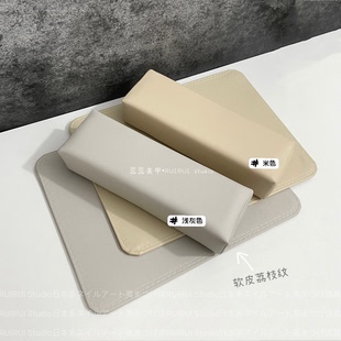 日式极简风浅灰色纯色美甲手枕套装软皮荔枝纹米色手垫PU皮质桌垫