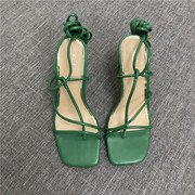 绿色高跟凉鞋性感2022夏季粗跟绑带夹趾方头女鞋罗马风大码鞋