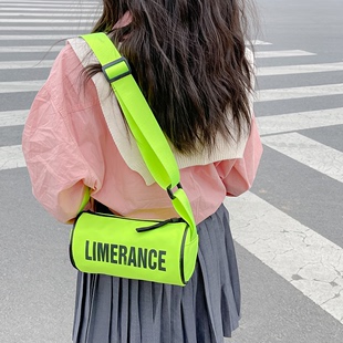 男女童字母斜挎包女童街头百搭单肩包荧光色手提包手机包