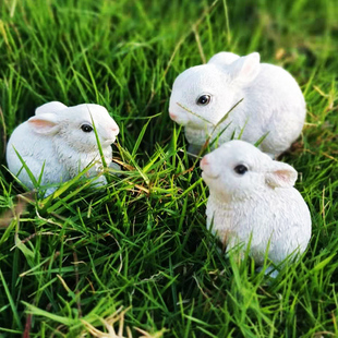 创意可爱小白兔摆件仿真动物可爱树脂家居饰品花园庭院装饰品