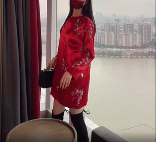 艾衣岑抖音深圳宝儿家同款红色气质印花长衫连衣裙时尚减龄2022春