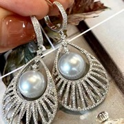 1011精镶厚银天然珍珠耳环，正圆强光爱迪生珍珠，耳环人间富贵花-
