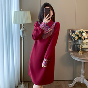 2023红色秋冬中式风气质显瘦高级感设计感纯色刺绣翻领连衣裙