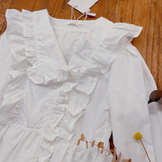 rom2甜妹慵懒风 荷叶边白色大翻领 个性设计感森女法式长袖衬衫