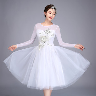 开场舞伴舞短裙演出服成人，女现代舞白色，蓬蓬纱裙大气广场舞蹈服装