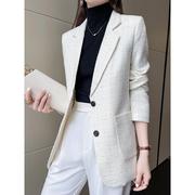 今年流行的白色小西装外套女2024春秋休闲高级中长款西服上衣