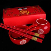 红碗筷套装婚庆用品结婚陪嫁全红囍碗喜碗情人节一对陶瓷碗酒红雕