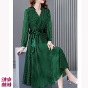 夏季绿色短袖雪纺连衣裙子2022年遮肉高端显瘦大摆裙夏季气质