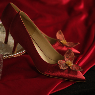椿如兰原创国风刺绣，花朵尖头绸缎，细跟高跟鞋红色婚鞋宴会鞋