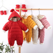 婴儿连体衣秋冬外穿长袖0-1-2岁宝宝外出抱衣羽绒棉服加厚保