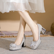 气质银色方头高跟鞋粗跟法式水晶婚鞋2024仙女鞋温柔水钻单鞋