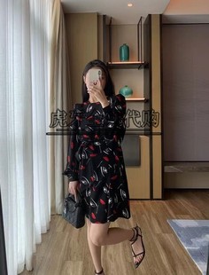 dvf2023春夏艺术人脸印花宽松圆领甜美绉纱连衣裙onyx