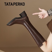 TATA PERKO联名英伦风粗跟长筒靴方头骑士靴女高筒显腿长真皮长靴