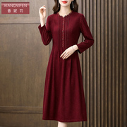 香妮芬红色高贵优雅气质，中年妈妈立领羊绒，连衣裙2024早春显瘦