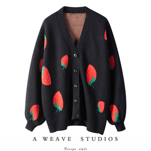 绒暖斯特卡通针织羊绒开衫，宽松长袖毛衣草莓图案上衣外套2024