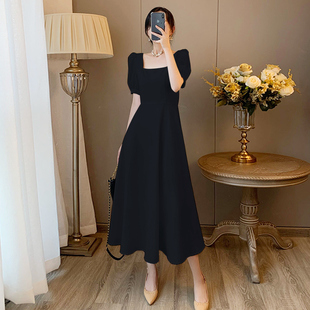 黑色收腰连衣裙女夏2024法式复古方领显瘦气质，赫本风长款裙子