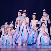 古典舞演出服儿童江南少女，春三月胭脂妆桃花笑中国风，舞蹈表演汉服
