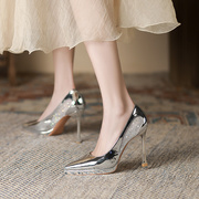 银色高跟鞋女2024年春季细跟设计感小众婚纱鞋防水台尖头单鞋