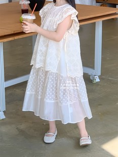女童白色连衣裙镂空蕾丝纯棉，飞袖花边背心娃娃，衫半身裙夏季套装裙