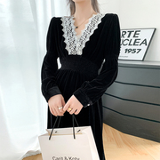 孕妇装丝绒连衣裙春秋季法式优雅设计感气质黑色长袖中长裙子