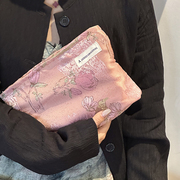 国潮新中式化妆包喜鹊便携护肤品收纳袋旅行洗漱包小方包手拿包