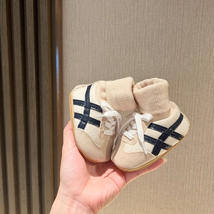 秋冬新生婴儿鞋子3-6-12个月加绒加厚宝宝防掉保暖不掉学步棉鞋袜
