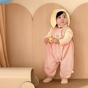 婴儿衣服春秋装套装女宝宝连体衣超萌可爱兔耳朵T恤背带裤两件套