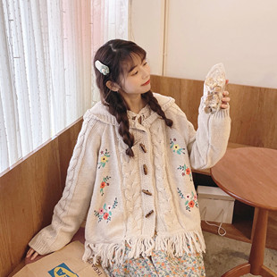 森系复古牛角扣奶油，花朵绣花连帽针织开衫，少女流苏毛衣减龄外套