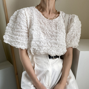 韩国chic夏季复古气质圆领套头褶皱，感设计宽松纯色泡泡袖衬衫上衣