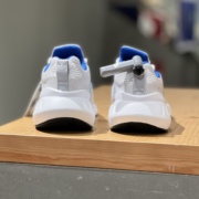 阿迪达斯/Adidas 三叶草系列轻便透气防滑耐磨运动鞋GX9203