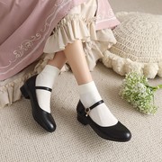 春季女鞋甜约学生白色单鞋韩版粗跟中跟扣带少女演出公主皮鞋