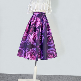 子未伊2024春夏渲染紫色，玫瑰印花显瘦高腰，a字半身裙可定制