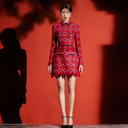 越南设计师水溶刺绣短上衣半身裙敬酒服气质小香风红色套装裙