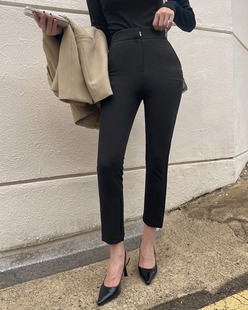 韩国东大门修身直筒，黑色裤子女2024年春装高腰，显瘦九分裤