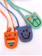 手工羊毛毡零钱包可爱笑脸，包包亲子儿童斜跨小包，创意卡包收纳秋冬