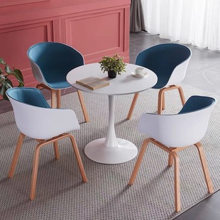 北欧休闲餐椅塑料靠背椅子，办公接待洽谈桌椅，组合设计师创意实木椅