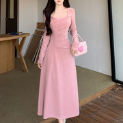甜美粉色设计感毛毛领针织连衣裙秋冬大码内搭加厚打底气质长裙子